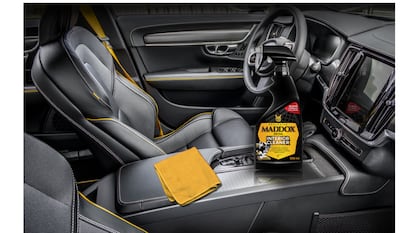 This is the upholstery cleaner for the car that is sweeping Amazon and its price does not exceed 12 euros