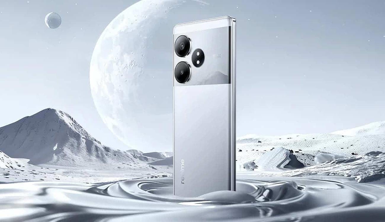 Trasera blanca de un teléfono de realme