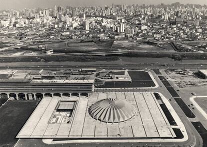 Parque Anhembi, projeto de Jorge Wilheim e Miguel Juliano.