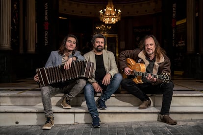 Matías Picciano, Federico Peuvrel y Alejandro Picciano, los tres integrantes de La Porteña Tango