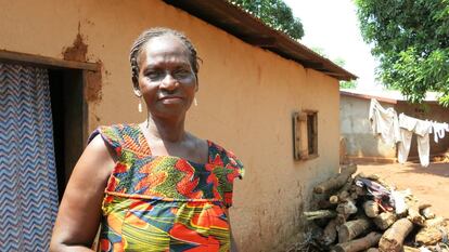 Josephine, de 59 años, tiene ocho hijos y es viuda. Sabe lo que significa ser desplazada, tener que huir por la violencia y dejar un hogar. Por eso ha llegado a acoger a más de 30 personas en su casa.