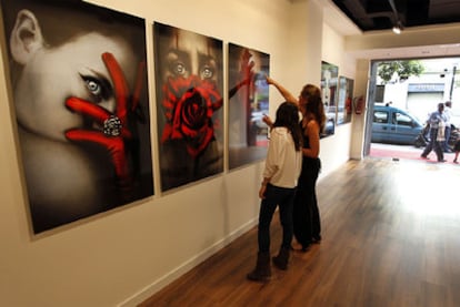 Las fotografías de la joven Cristina Otero forman la primera exposición de Kir Royal Gallery.