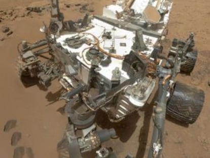 El robot 'curiosity' en un 'selfie', que se tomó en alta resolución.