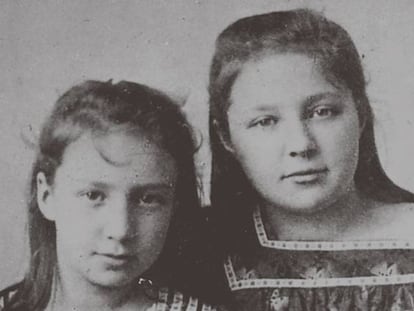 Marina y Anastasía Tsvietáieva.