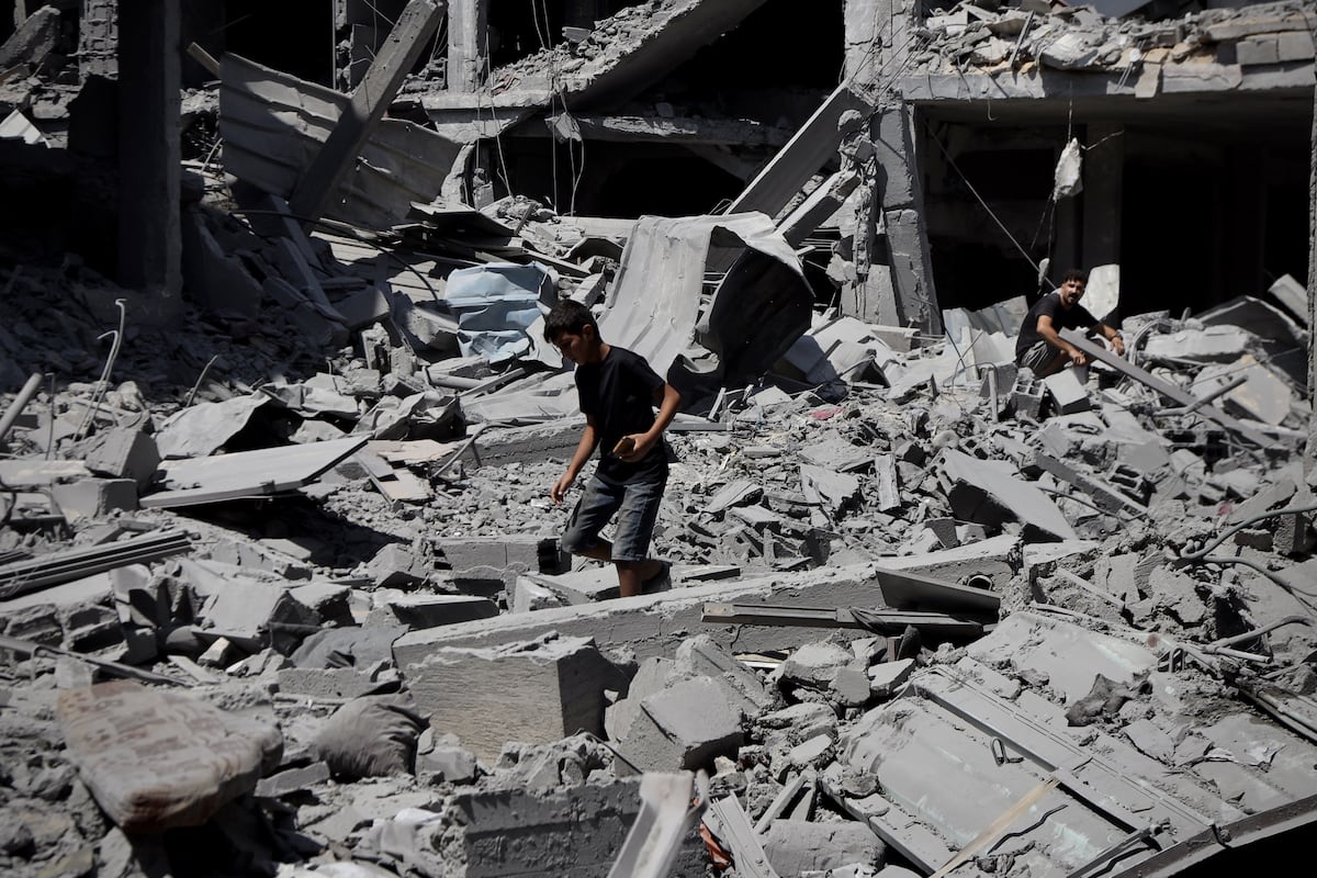 Israel insta a los habitantes de Ciudad de Gaza a desplazarse a una supuesta “zona humanitaria” que está destruida y colapsada