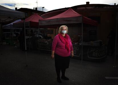 Antonella Bonora es la fiduciaria de Slow Food en Bolonia. Esta mujer de 59 años coordina las actividades de la organización, incluidas sus iniciativas solidarias. Durante la pandemia, sus productores asociados donaron alimentos frescos de forma gratuita para proporcionar comida de calidad a familias sin recursos, entre ellas, a madres de familia víctimas de violencia machista.