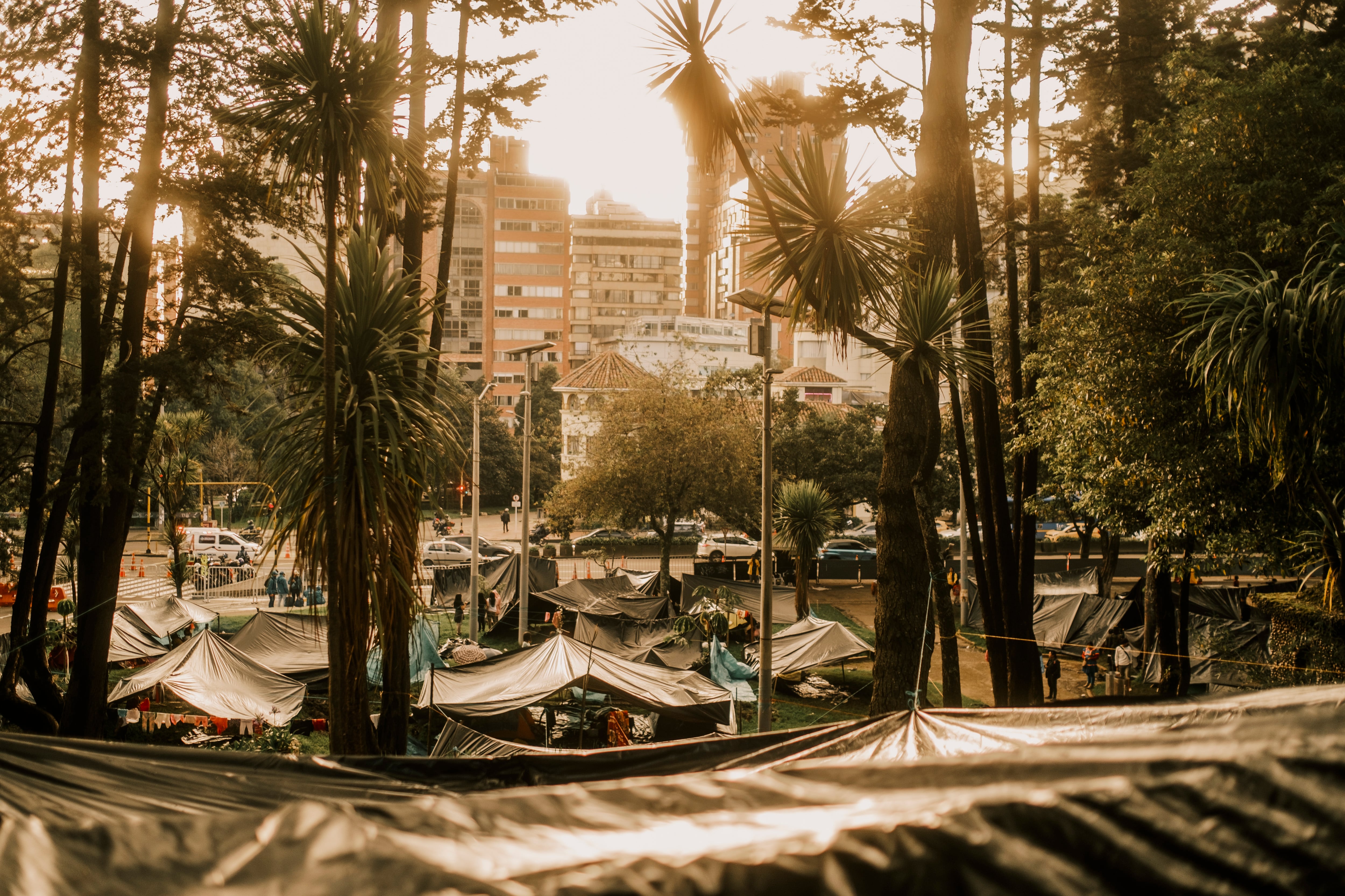 La comunidad Embera de Bogotá retornó al Parque Nacional el 29 de mayo de 2025, pidiendo garantías de vida digna, en Bogotá el 20 de mayo de 2025. 
