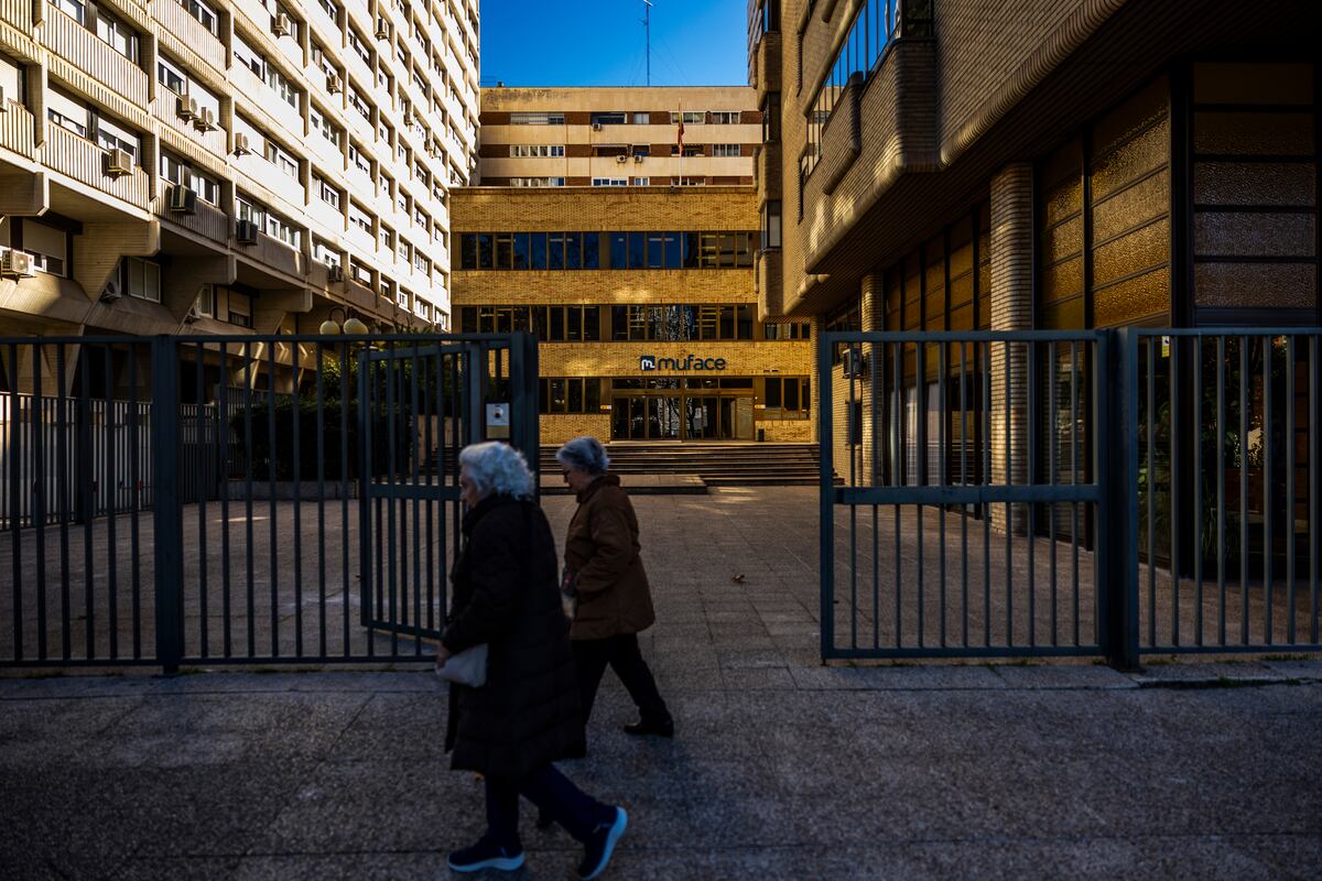 El sindicato CSIF llamará a la huelga a 600.000 funcionarios si el ...