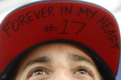 Ricciardo, en Hungaroring, lleva una gorra con una inscripción en homenaje a Bianchi.