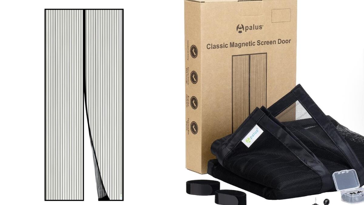 Mesh curtain for doors with magnetic closure.