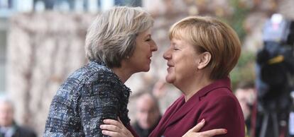 May y Merkel, en noviembre.