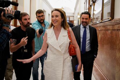 La secretaria general del Partido Popular, Cuca Gamarra, a su llegada al Congreso, este miércoles.