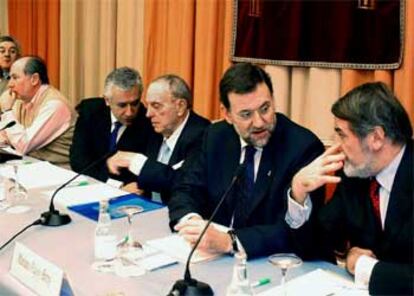 Mayor Oreja, Rajoy, Fraga y Arenas, hoy en Madrid.