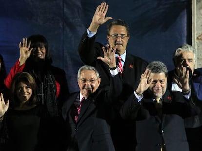 Raúl Castro ao lado de outros presidentes da região.