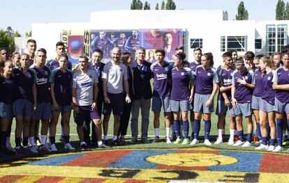 Los equipos femenino y masculino del Barça posan en Portland.