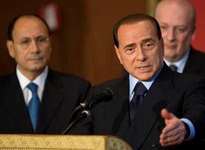 Silvio Berlusconi, líder de la coalición de centro-derecha italiana, ayer en el Senado.