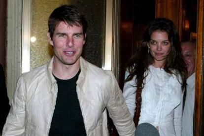 El actor Tom Cruise y su novia, la actriz Katie Holmes, el miércoles en Roma.