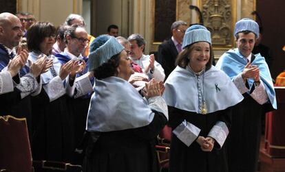 La actriz Nuria Espert, tras ser investida doctora honoris causa.