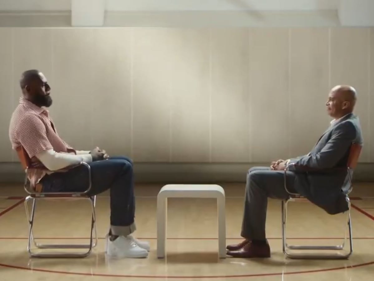 El feo truco de LeBron James: de jugar con anunciar una retirada... a promocionar licores