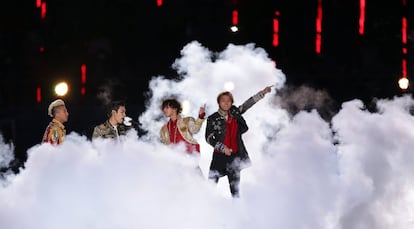 Bigbang, la ‘bandboy’ formada por G-Dragon (28 años), T.O.P (29), Seungri (25), Taeyang (28) y Daesung (27), ganó 44 millones de dólares (41,21 millones de euros) en los últimos 12 meses. Se han convertido en los primeros coreanos en entrar en esta lista de ‘Forbes’.