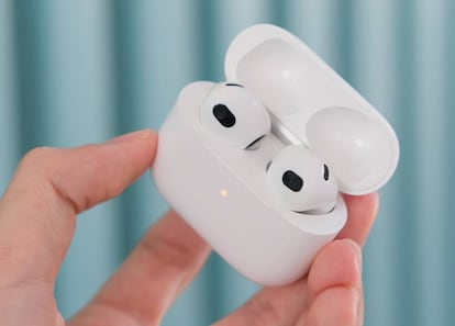 Los AirPods 3 de Apple se actualizan.