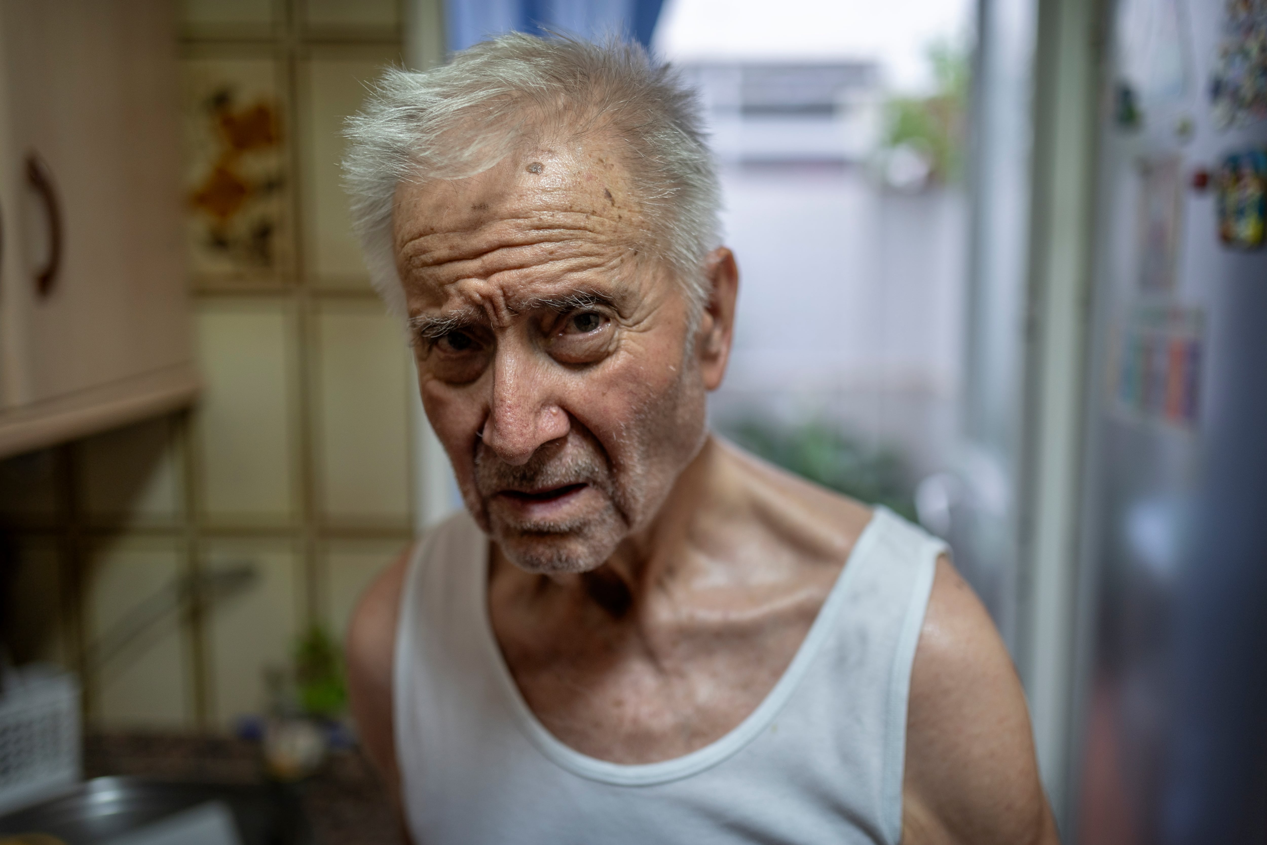 En la imagen, retrato de Francisco. Los afectados pueden dejar de reconocer a las personas cercanas, incluso  exhibiendo cambios en su personalidad, apatía, irritabilidad o agitación.