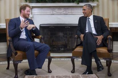 Enrique de Inglaterra y el presidente Barack Obama durante su encuentro ayer en el Despacho Oval.