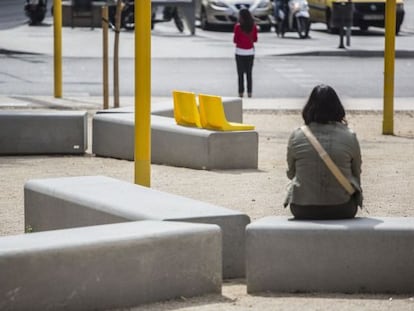 Dotze puntals i poques cadires &eacute;s la soluci&oacute; a un solar buit a prop de la pla&ccedil;a Lesseps, a Vallcarca.