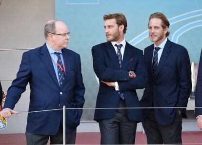 Alberto de Mónaco, con sus sobrinos Pierre y Andrea.