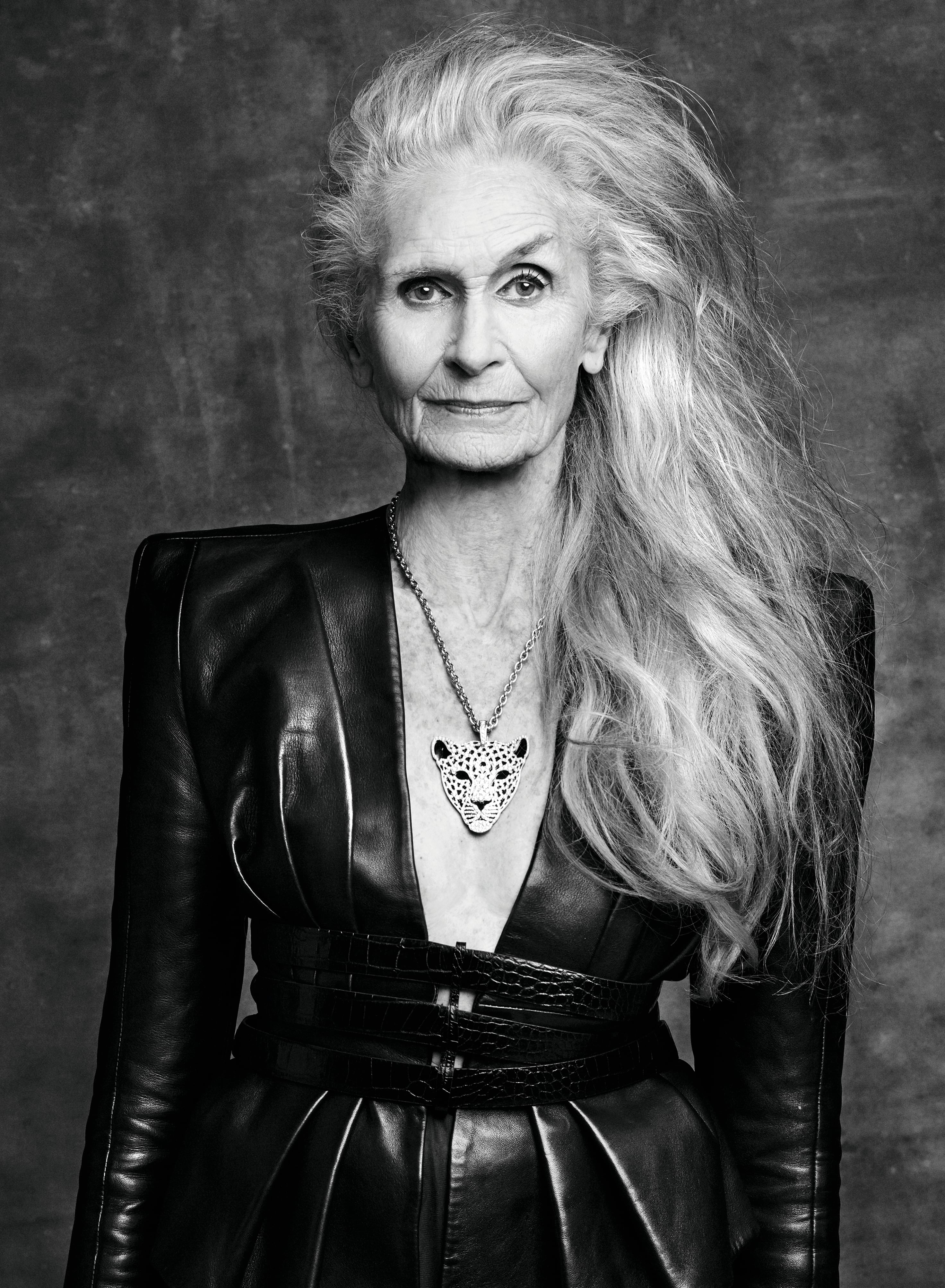Muere Daphne Selfe, la modelo en activo más mayor del mundo, a los 97 años