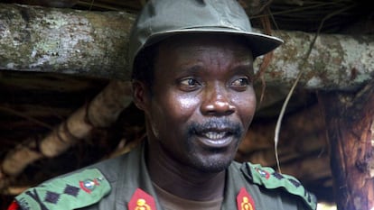 O líder do Exército de Resistência do Senhor, Joseph Kony, em uma foto datada de julho de 2006, no norte de Uganda.