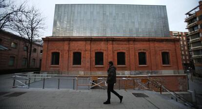 El teatro en la plaza de Daoiz y Velarde.