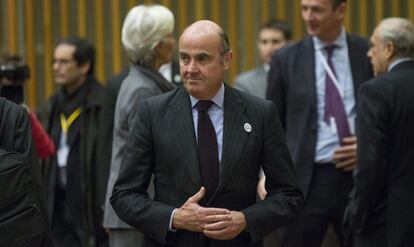 El ministro español de Economía en funciones, Luis de Guindos, en París (Francia), el 31 de marzo de 2016.