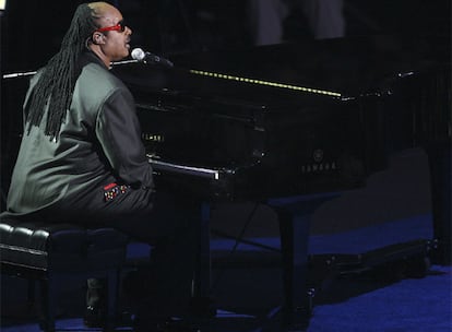 Stevie Wonder ha interpretado la canción <i>Never dremed you?d leave in summer</i> que Jackson escribió para él.