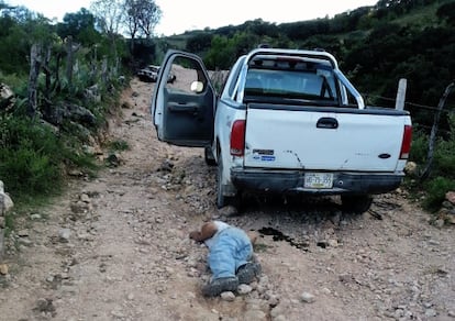 Corpo de um familiar do ex-chefe de polícia em Chilapa, Guerrero.