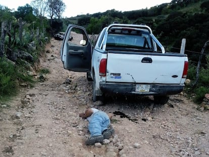 Corpo de um familiar do ex-chefe de polícia em Chilapa, Guerrero.