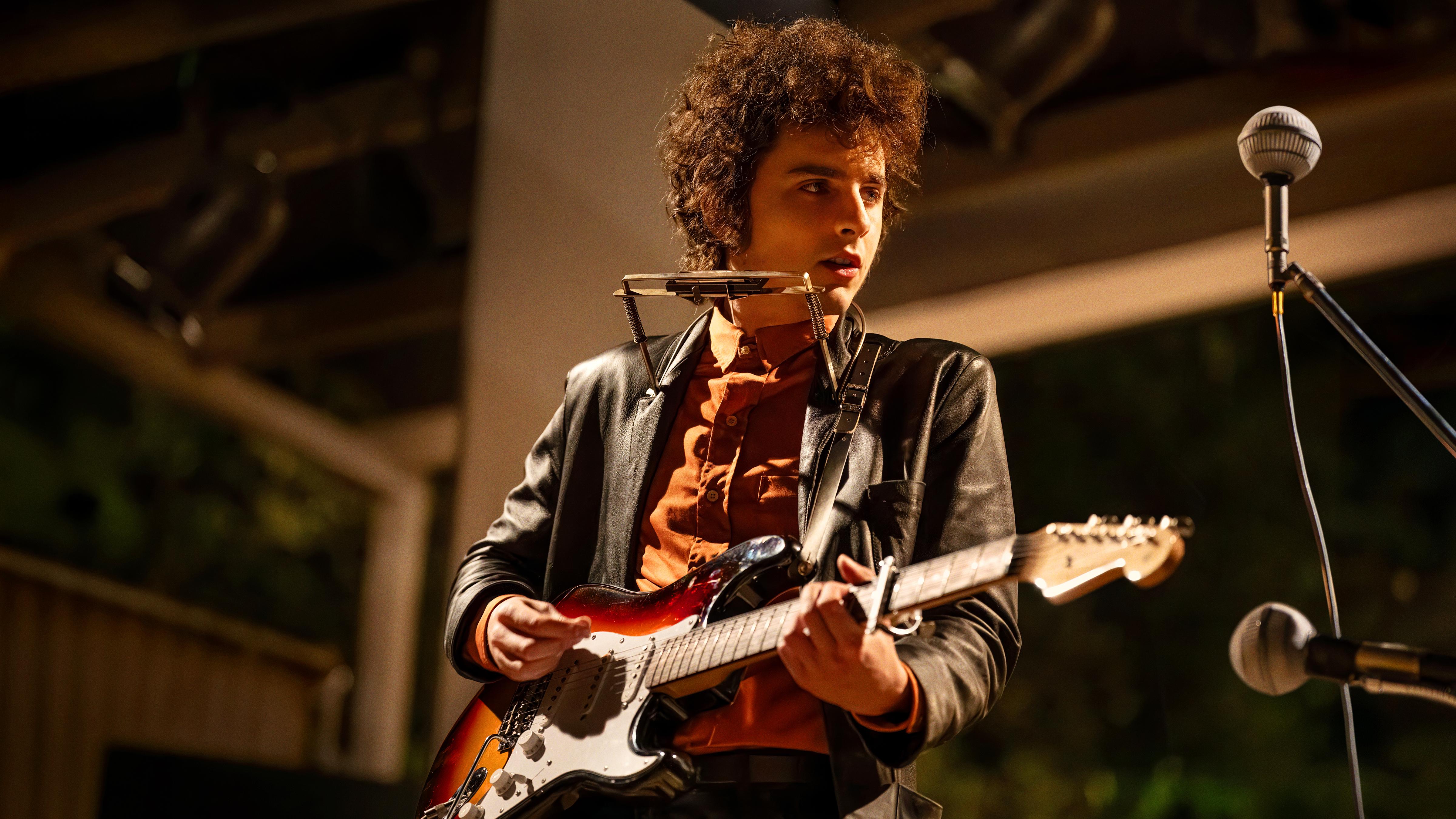 Carlos Boyero declara su amor por Dylan en la crítica de ‘A Complete Unknown’: “Me emociono en varios momentos”