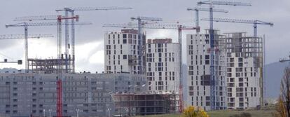 En la imagen, varias viviendas en construcción. EFE/Archivo