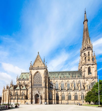 La Neuer Dom, o nueva catedral, de Linz, capital de Alta Austria.