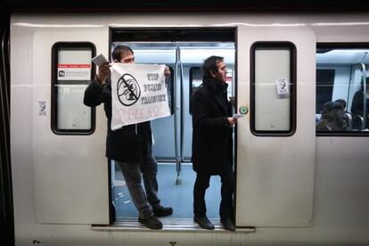 Colada masiva en el metro de plaza de Catalunya en enero de 2013.