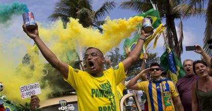 Apoiadores de Bolsonaro. 