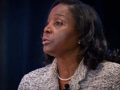 La gobernadora de la Reserva Federal de EE UU, Lisa Cook.