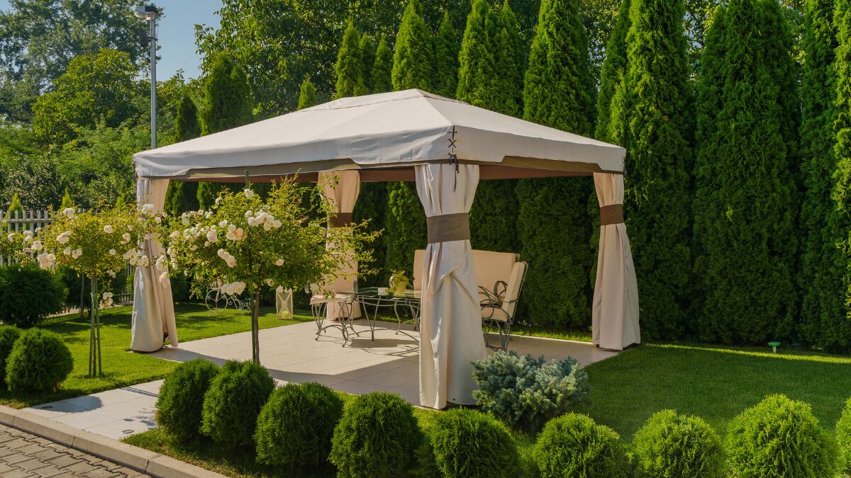 3 carpas de Amazon para tu jardín fáciles de poner y duraderas