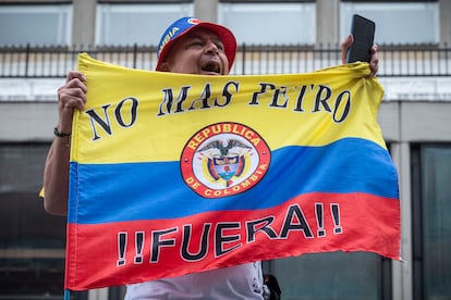 Marcha en Colombia contra Petro