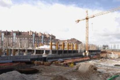 Un solar en construcción en Valladolid. EFE/Archivo