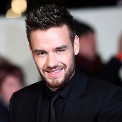 FILE PHOTO: Singer Liam Payne poses for photographers at the world premiere of the film "I am Bolt" in London, Britain, November 28, 2016. REUTERS/Neil Hall/File Photo