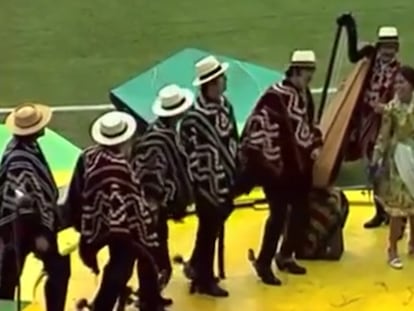 Los Huasos Quincheros se presentan en la inauguración de la Copa del Mundo, en Frankfurt (Alemania Occidental), en junio de 1974.