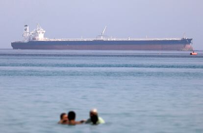 Un petrolero, en el golfo de Suez rumbo al mar Rojo, en septiembre de 2020.