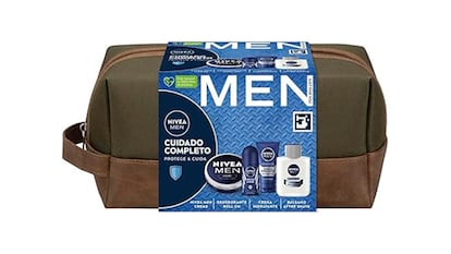 Regalos para hombres sobre fondo blanco.