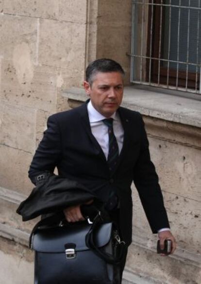 Lawyer Francisco Jos&eacute; Carvajal Jim&eacute;nez arriving at the Palma de mallorca courthouse for Princess Cristina&#039;s testimony.